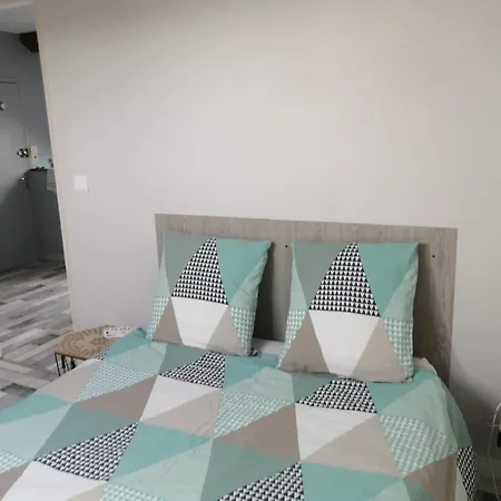 Apartmán Climatise Avec Parking Prive Gratuit Doué-la-Fontaine