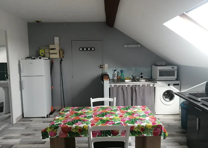 Climatisé Avec Parking Privé Gratuit Appartamento Doué-la-Fontaine