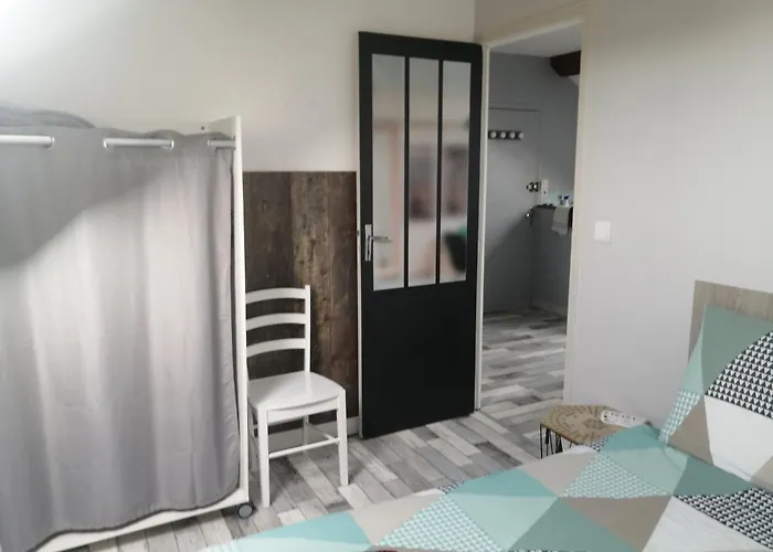 Climatisé Avec Parking Privé Gratuit Appartamento Doué-la-Fontaine